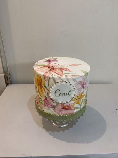 Bolo pintado à mão por Sandra Gonzaga